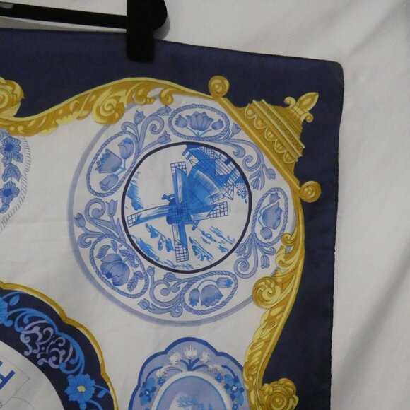 Unbranded | OS | Blue White Gold | Holland Souvenir Scarf - Picture 12 of 16